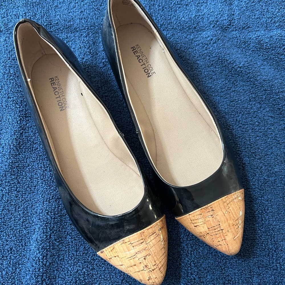 Kenneth Cole Reaction “In the Jeans” Black Patent Cork Flats